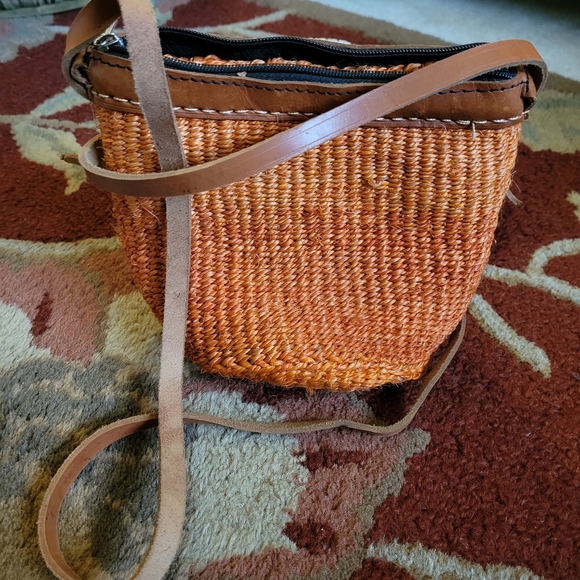 Assorted bags - Picture 6 of 6